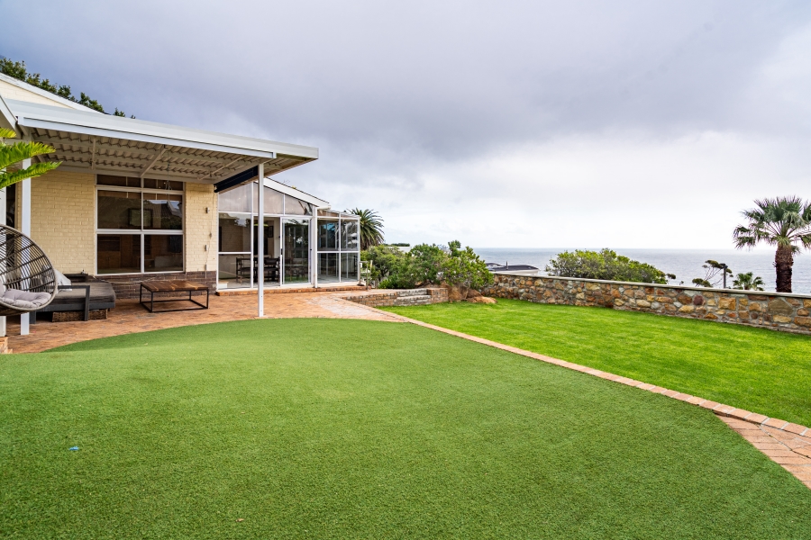 5 Bedroom Property for Sale in Camps Bay Western Cape